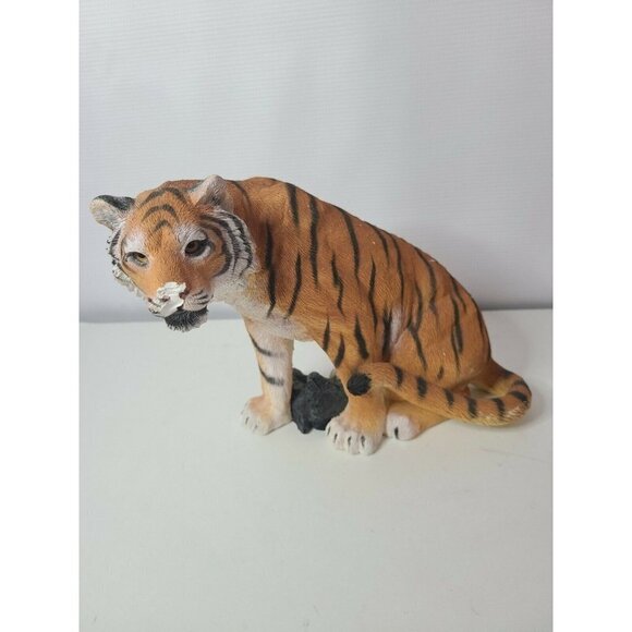 Large Resin Tiger Figurine Other - SANDICAST Large Decorative Resin Tiger Figurine